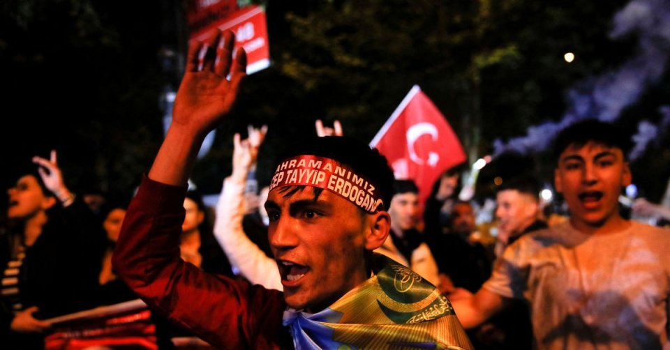 Turkey to hold runoff election, Erdogan in the lead