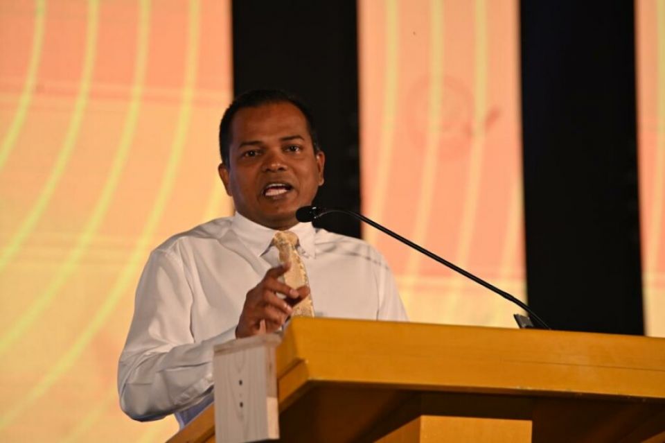 Male' in amuru kuraa gothah hingaa Atoll thakah tharaqee na'annaane kamah Nizar vidhaalhu vejje