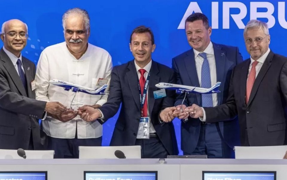 IndiGo: Record aircraft purchase announced at Paris Airshow