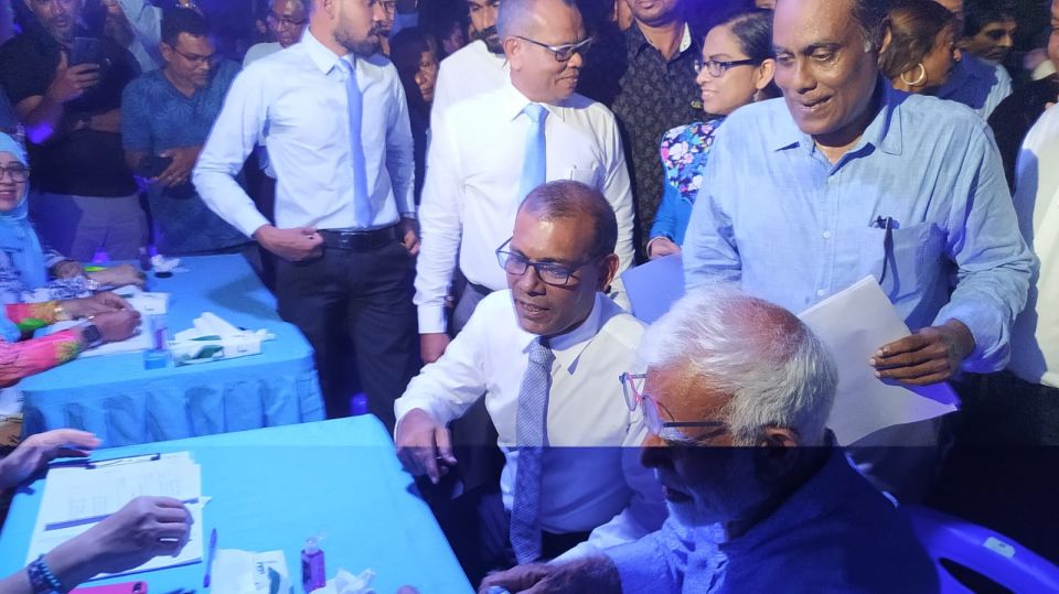Nasheed 'The Democrats' ah soe kuravvaifi