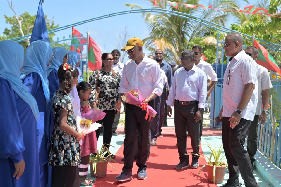 President promises a mega tourism project in Vaavu Atoll