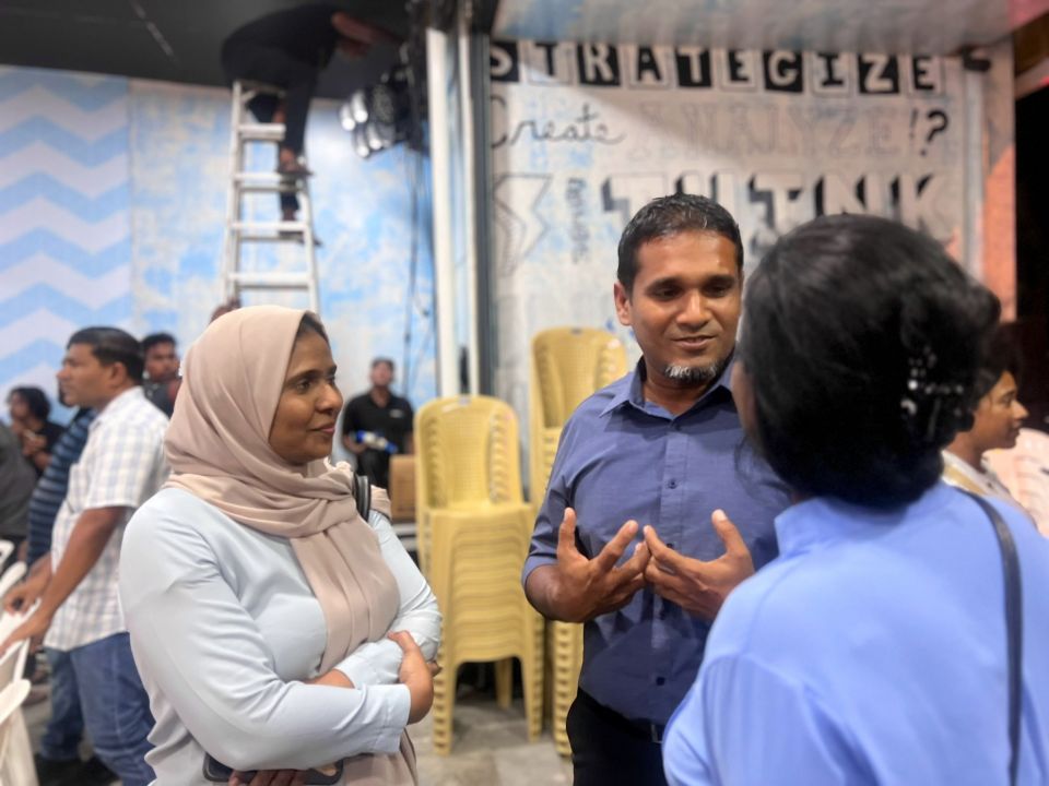 Kuriah dhaanee Nasheed ge fahathun, Nasheed ah vure kuriakah neyreyne: Ilyas