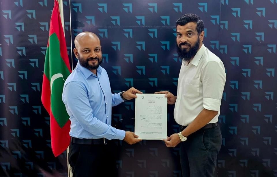 MRM Primary: Faris Maumoon submits candidacy application form