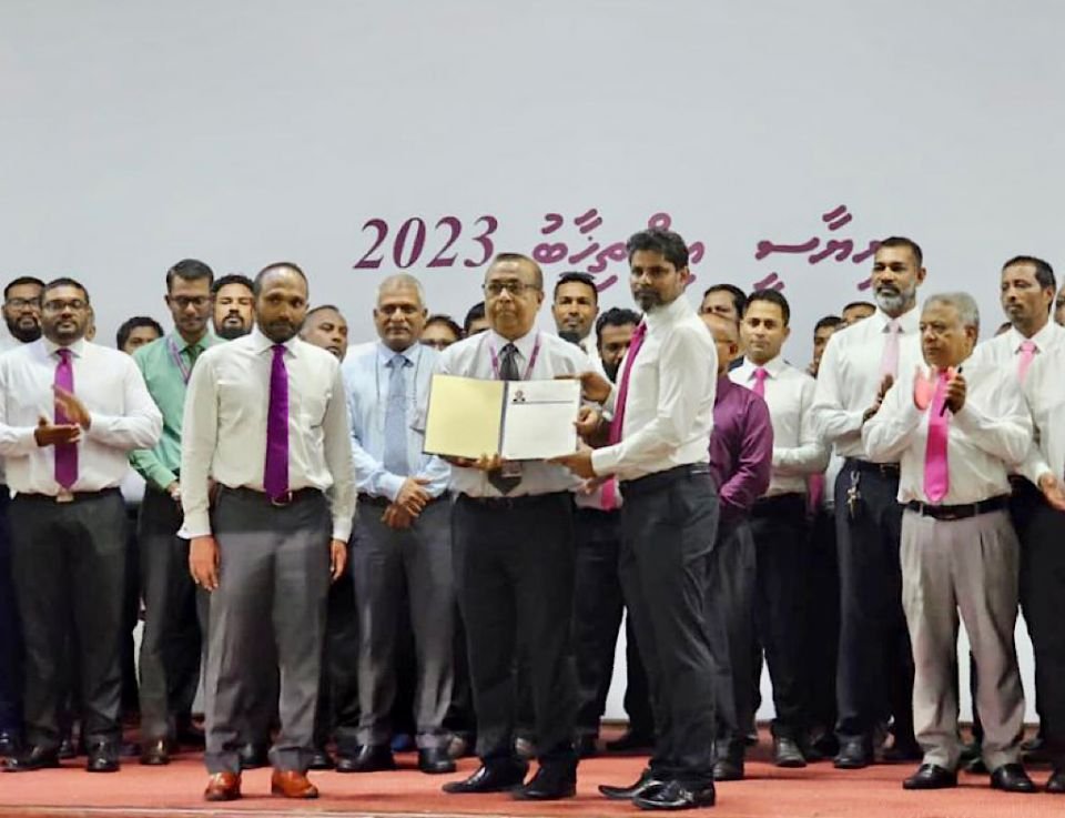 Yameen submits candidacy form, EC to decide on it today