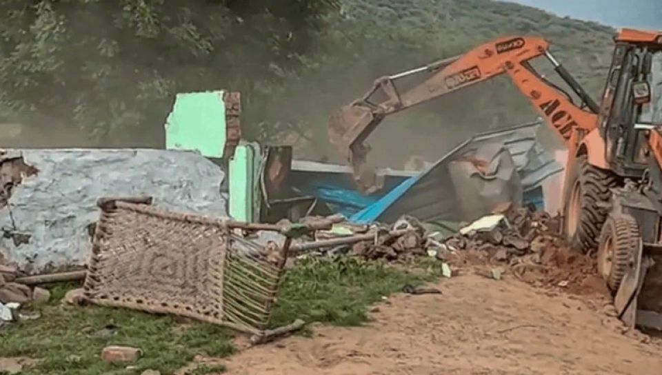 India ge Nuh gai bulldozer alhaa 150 jifuti halaakukohllaifi