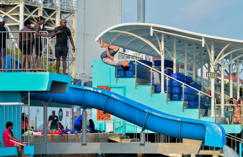 Lonugandugai najihuge asaru ithuru vumaa gulhigen Male' swimming track bandhu koffi