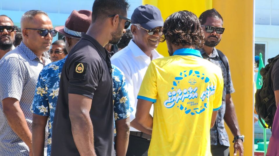 5 aharu fahun hushahalhaanee arani budget eh: Raees