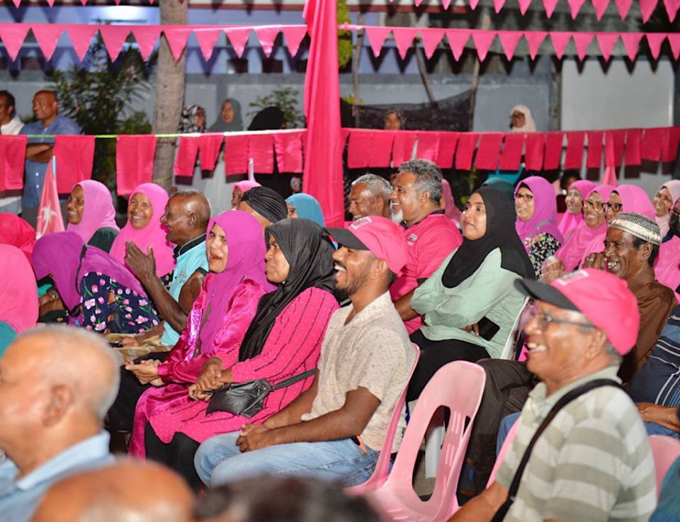 Nafsaanee dhulhaheyo kamah haassa gaanooneh majileehuge therein ekulavaalaanan: Muizzu