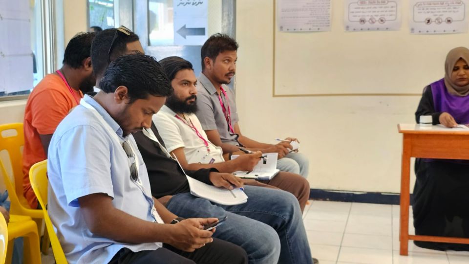 Party badhalukuri observerunnai monitorunnah access nuvedhaane: EC