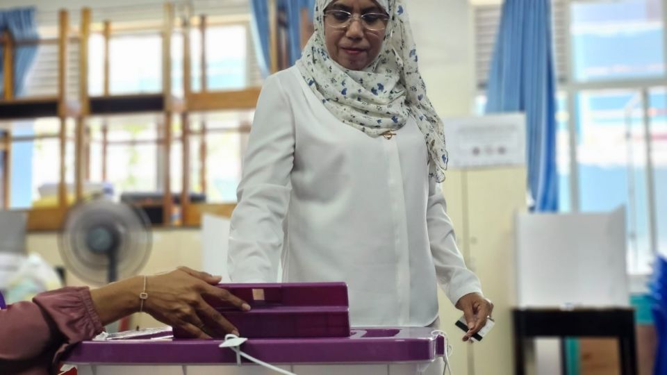 EC in edhunu gothah, nizaamee vote ah vaguthu dheyn memberun ebbas