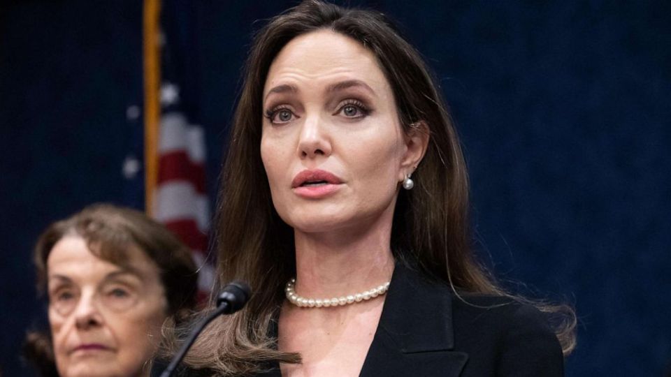 Israel ge udhuvaanugai dhuniye baiverivaa kamah bune Angelina Jolie faadukiyaifi