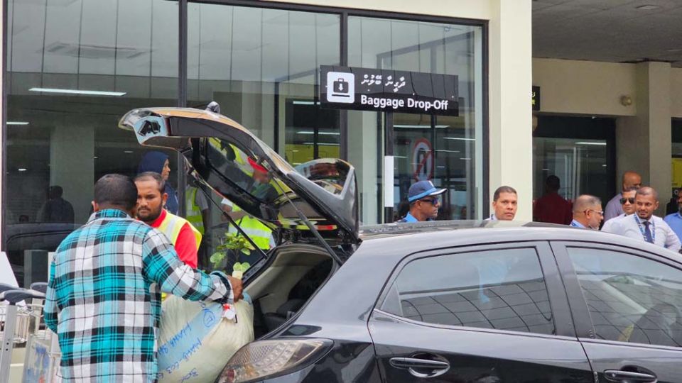 Velana airport ge kureege domestic terminal ah ulhandhu madukurun manaakoh traffic flow ah badhalu genesfi 