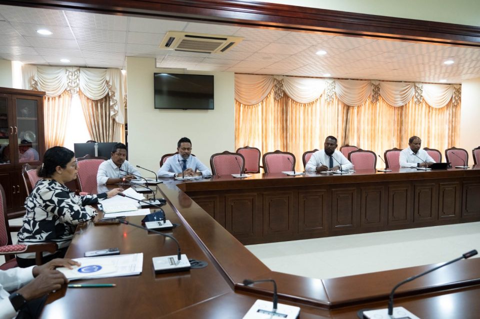 Jaah ge maru: Idhaaraathakaa suvaalukuran Majlis commitee in ninmaifi