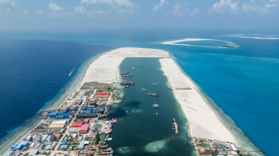 Thilafushi phase2 in sinaaee beynun thakah bin vikkumah hulhuvaalaifi