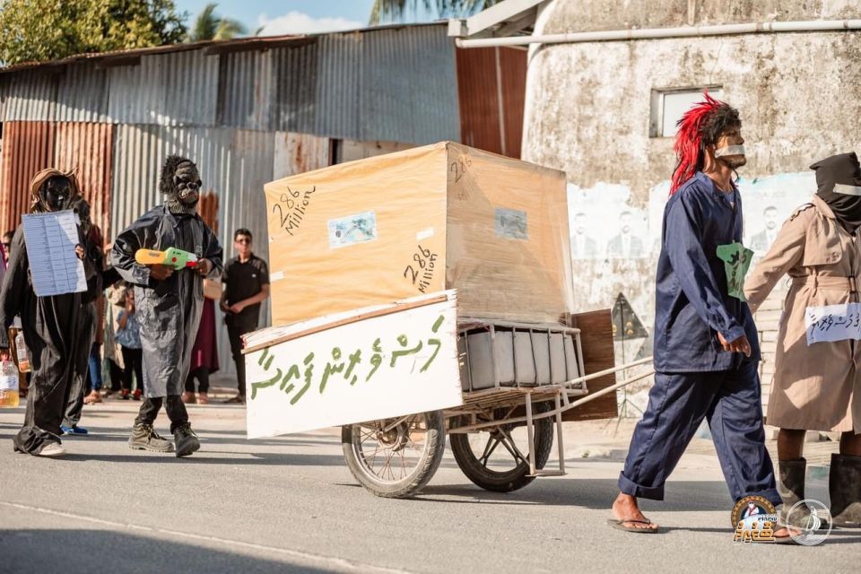 Kulhudhufushi Mashi maali Parade akee vaudhuthah handhaan koh dhey, binaa kuranivi message eh: Minisater Shiyam