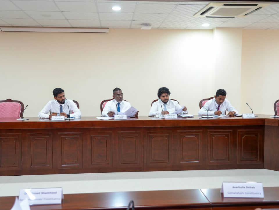 Maalee haalathu kiyaidheyn committee in beyvvi bahdhaluvun sirrukoffi