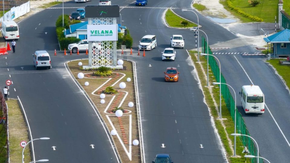 LED screeneh aaeku Velana airport gai 