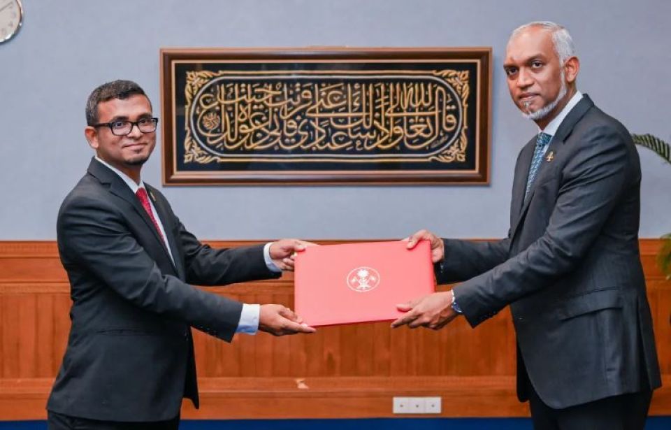 Governor kamah Munavvar ayyankurumah ruhun hoadhan hushahalhaifi