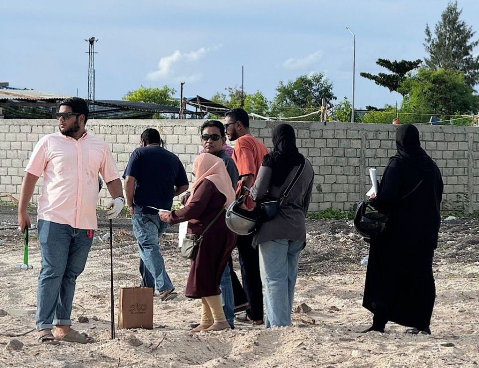 Binveriyaa schemege dhashun ithuru 18 goathi dhookohfi, jumla 624 goathi ah