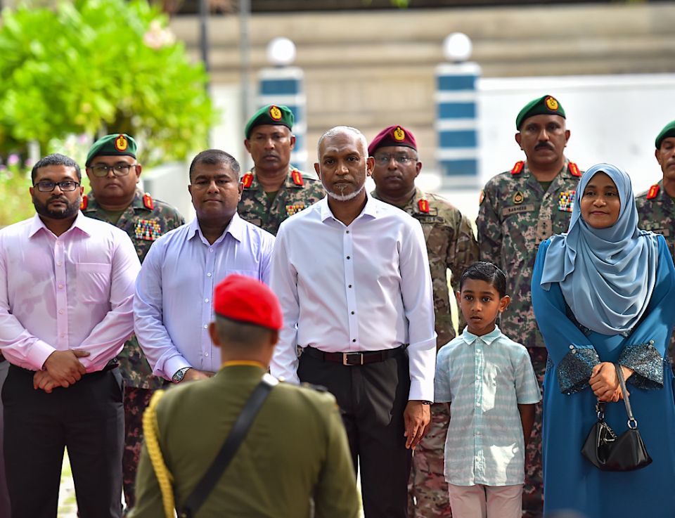 Minivandhuvas faahaga kuran beyhvi parade raees bahlavaalahvaifi