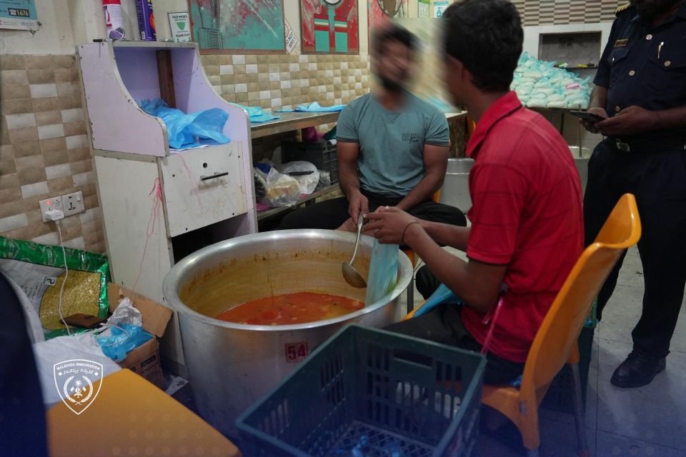 Kaaboathakethi delivery kuraa thanakun 4 bidheyseeaku athulaigenfi