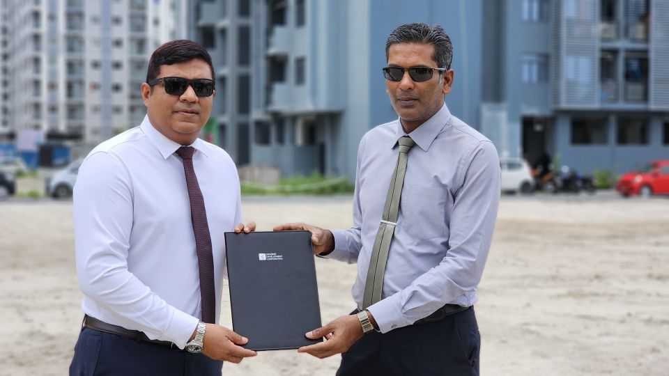 Nugavaidhun huri vehicle thah vaguthee gothun park kuraane bin hamajassaifi