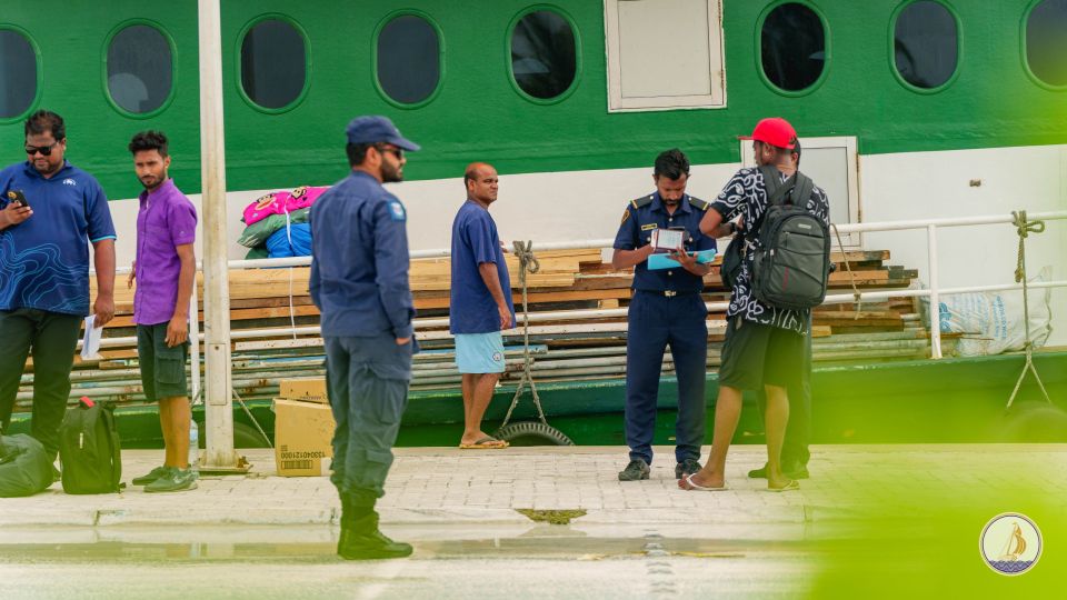 Kulhudhu'futtah dhathuru kuri boat akun,filan massaikah kuri 9 bidheyseen hoadhaifi