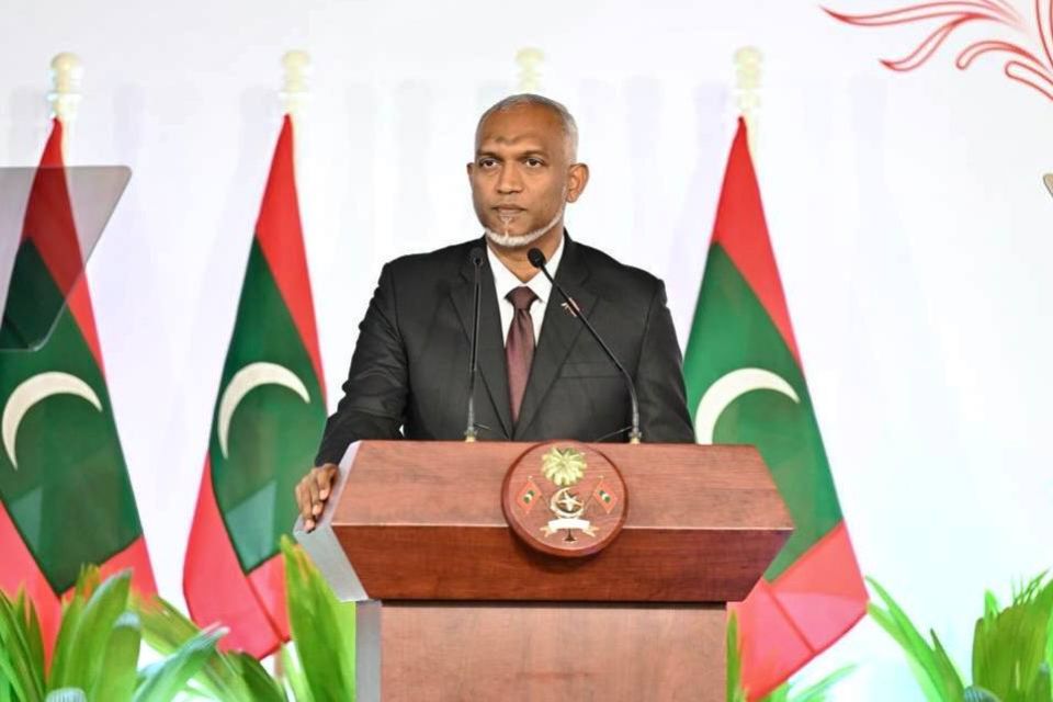 Raajjeyge fathuruverikan kaamiyaabu kamaa eku dhemehettumah dhivehi goih thah hifahahttan jehey: Raees 