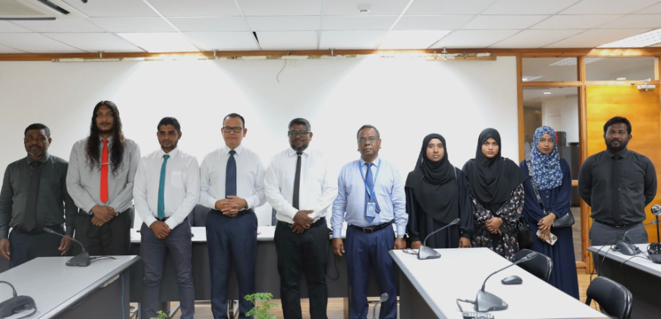 Hirimaradhoo meehun Thulusdhoo ah badhalu kohdhinumah e rashu Council in edhijje