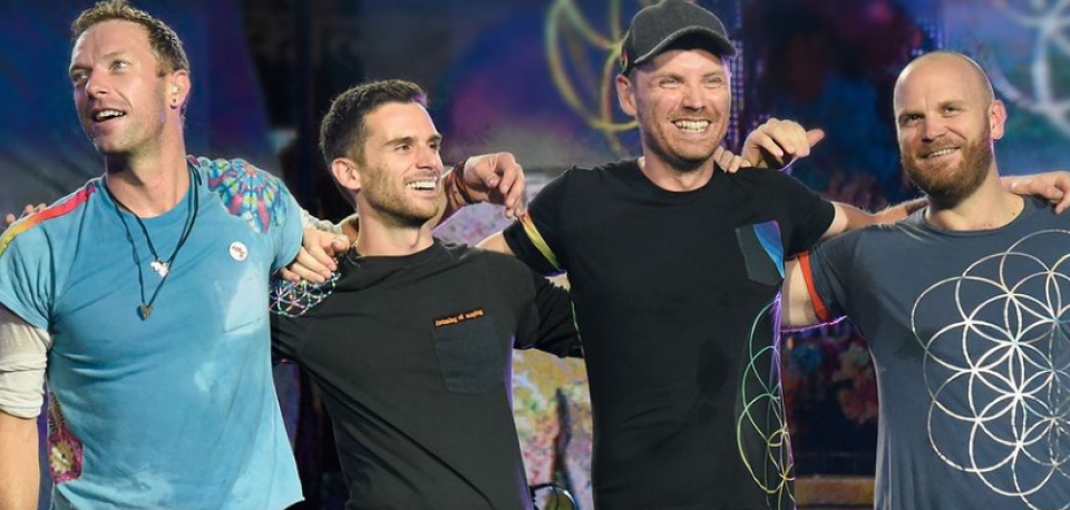 Coldplay ge show thakeh India gai