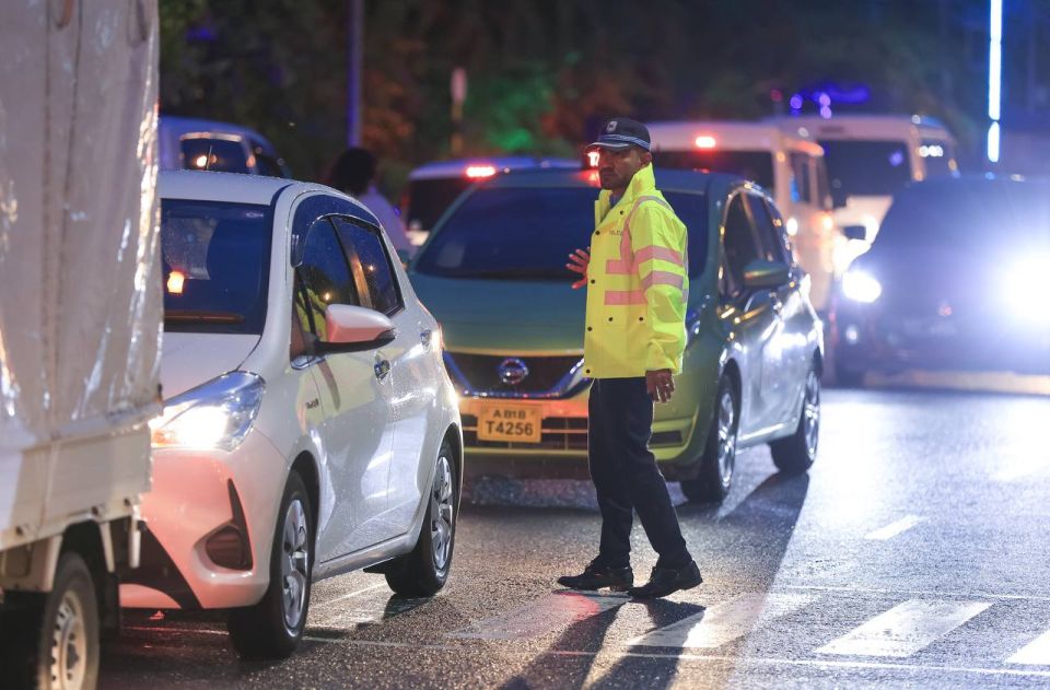 Accident madhu kuran fuluhunge haassa policy eh, dhuvvaathaa 5 minute therey fuluhaku fennan jeheyne! 