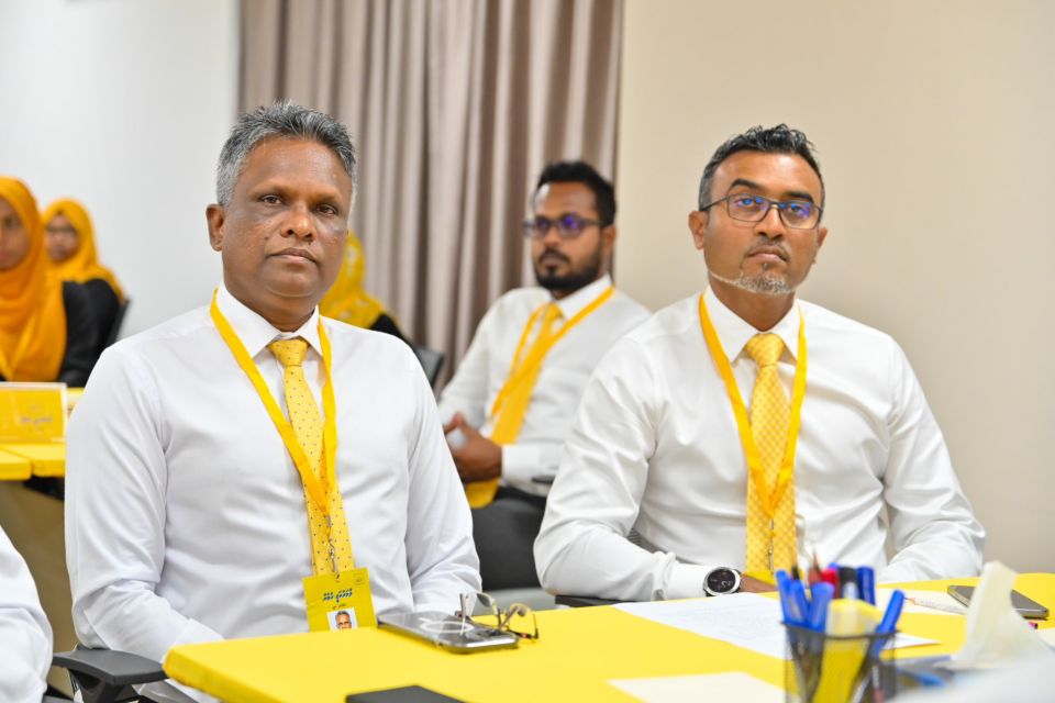 MDP ge 15 member akah Male council in vazeefaa dhin vaahaka unikuran Fayyaz angavaifi