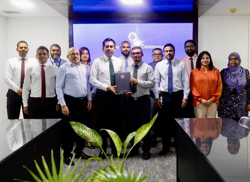 Raajjeyge furathama development bank ufehdhumuge license dheefi  