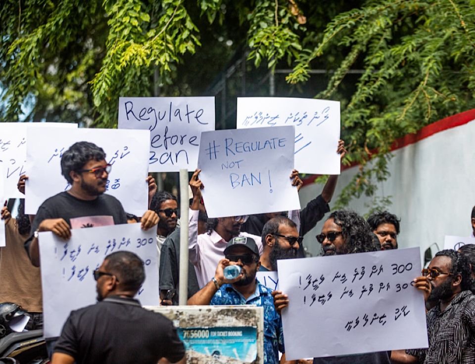 Protest staged against government's ban on vaping