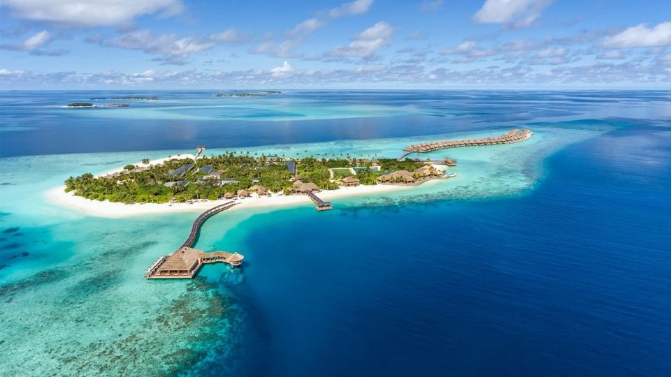 Gavaaidhaa hilaafah bodu hila jehumun Hurawalhi resort 20,000 rufiya in joorimanaa kohffi 