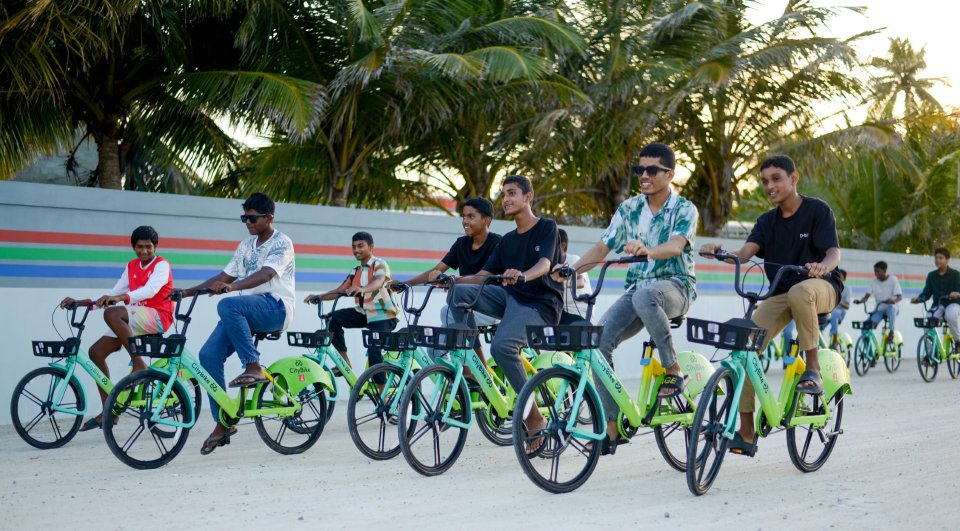 BML donates 300 bicycles to children from 6 islands