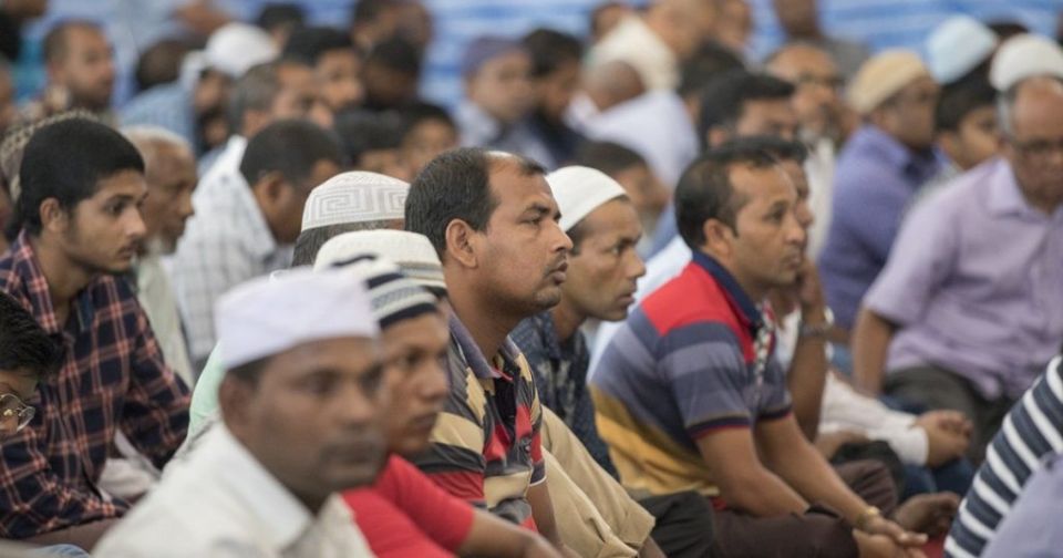 Qiyaamaiy dhuvahuge biruverikamaa naamaankan bayaankoh, khuthubaagai govaalee dhuniyavee hayaathah thabaa nuvumah 