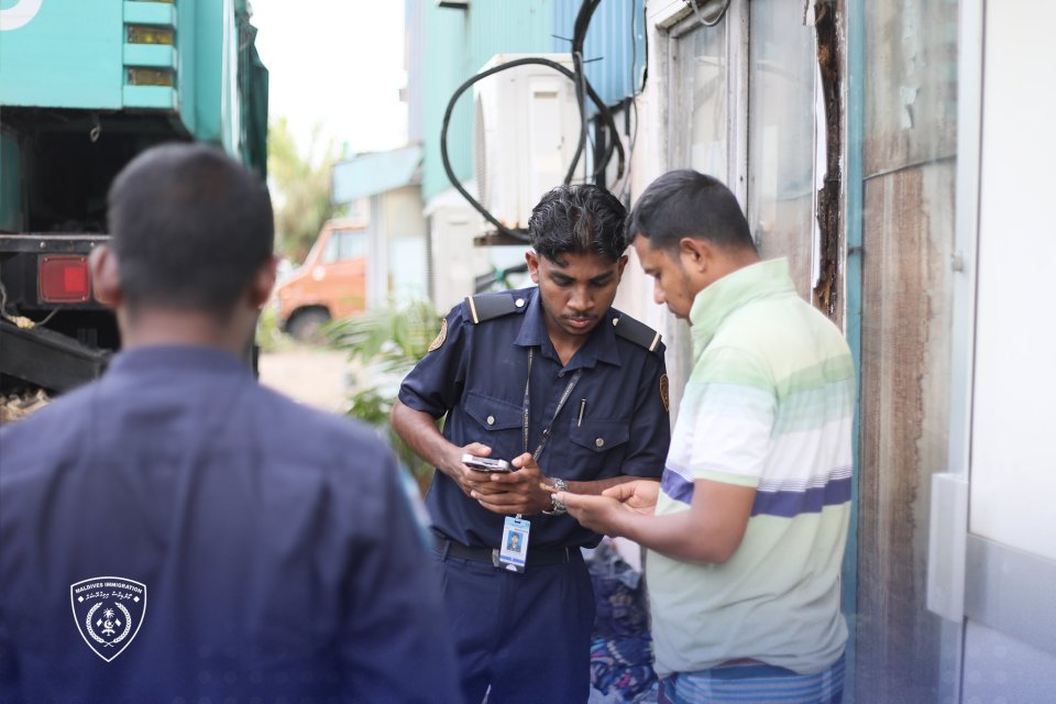 Immigration targets undocumented migrants in Thilafushi, detains 33