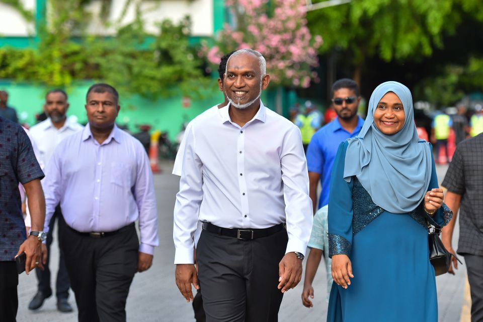 10 dhuvahuge nurasmee dhathurufulhah fahu Raees ge dhekanbalun enburi Male ah