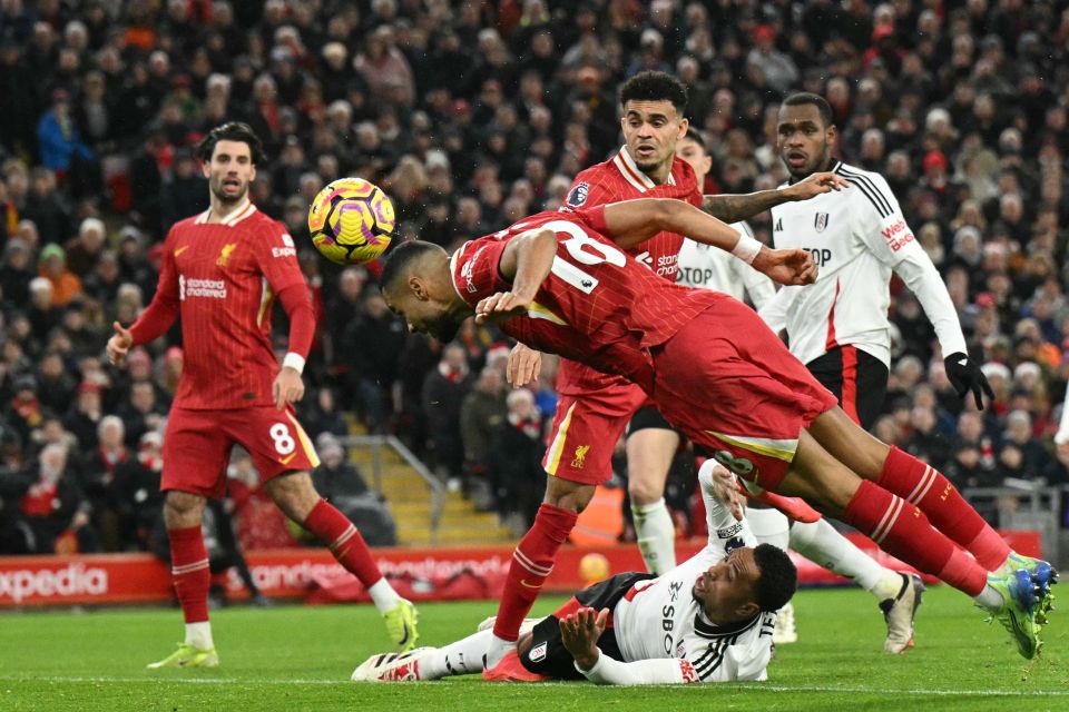 English Premier League: Liverpool aa Arsenal ves fudhaalann jehunee 1 point inn