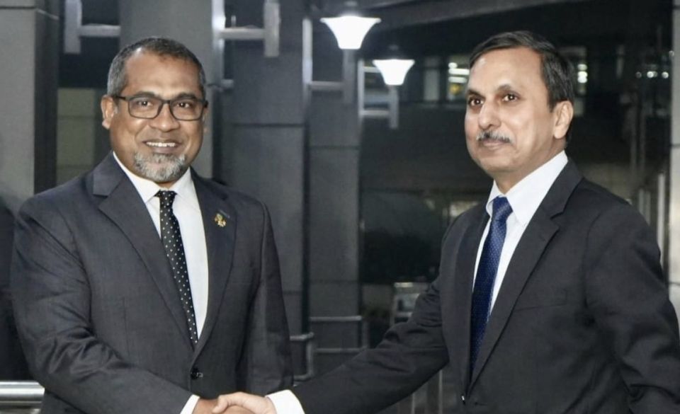 Foreign minister Abdhulla Khaleel rasmee dhathuru fulheh gai India ah vadaigenfi