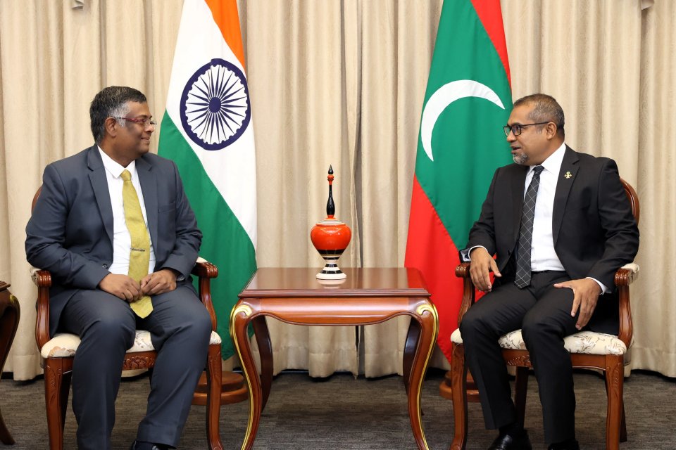 New Indian High Commissioner meets with FM Khaleel