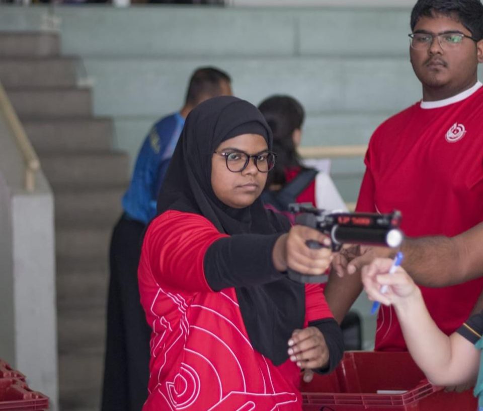 Asian rifle and pistol cup: Raajje ah rihi medal hoadhaidhin Eeshal ah raees ge thahuniyaa 