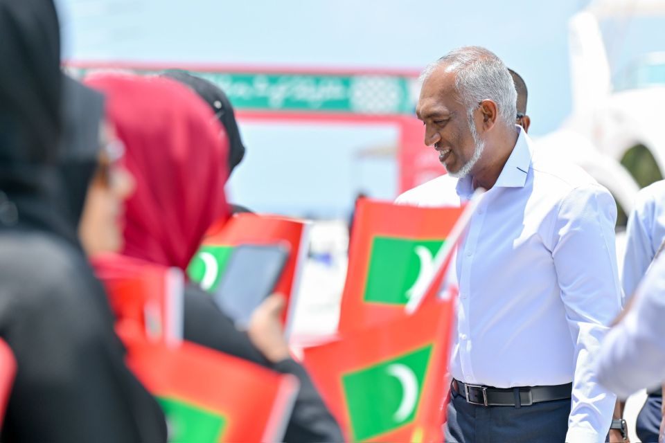 Dh. atoll ah kurevii 3 dhuvahuge dhathurufulhu ninmavaalehvumahfahu Raees Male' vadaigenfi 