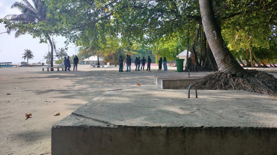 Hirimaradhoo rayyathun ge haqqu thah gellifaivaa kamah bune MDP in HRCM ah massala eh husha'halhaifi