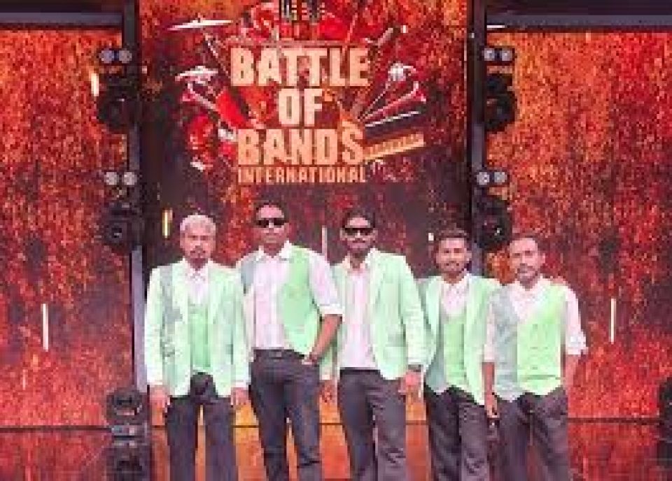 Dhiveheen fahuruverikoh, '2ofUs' battle of the bands ge semi final ah