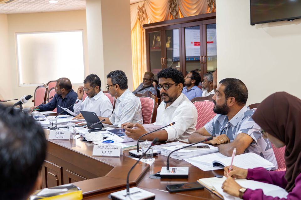 Zaathee mauloomaathu hurumun, committee bahdhaluvun sirrukohfi