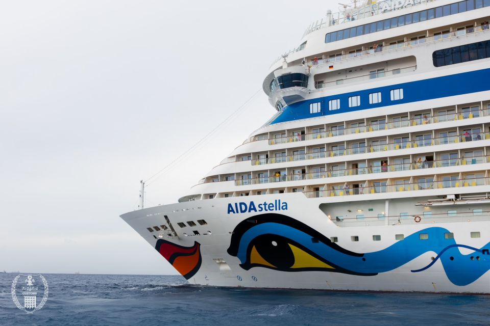 2000 ah vure gina fathuuruverinnaaeku anehkkaaves cruise liner eh raajjeygai athuvejje 