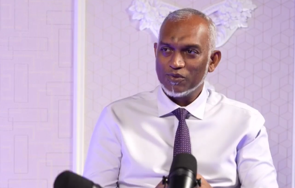Dhe inthikhaahu ehkuraa bill, anna dhaurah husha’alhaanan: Raees