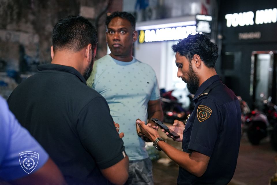 Immigration ge raid thah kuriah, rey ves nugavaaidhun ulhunu 3 bidheyseeaku athulaigaiy 